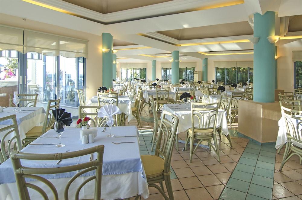 Hotel The Grand Blue Sky International Kusadası Esterno foto