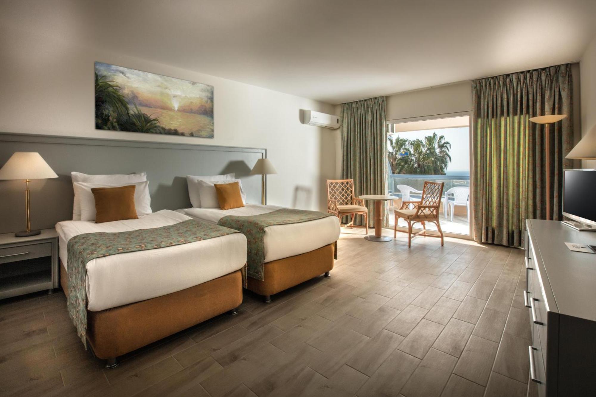 Hotel The Grand Blue Sky International Kusadası Esterno foto
