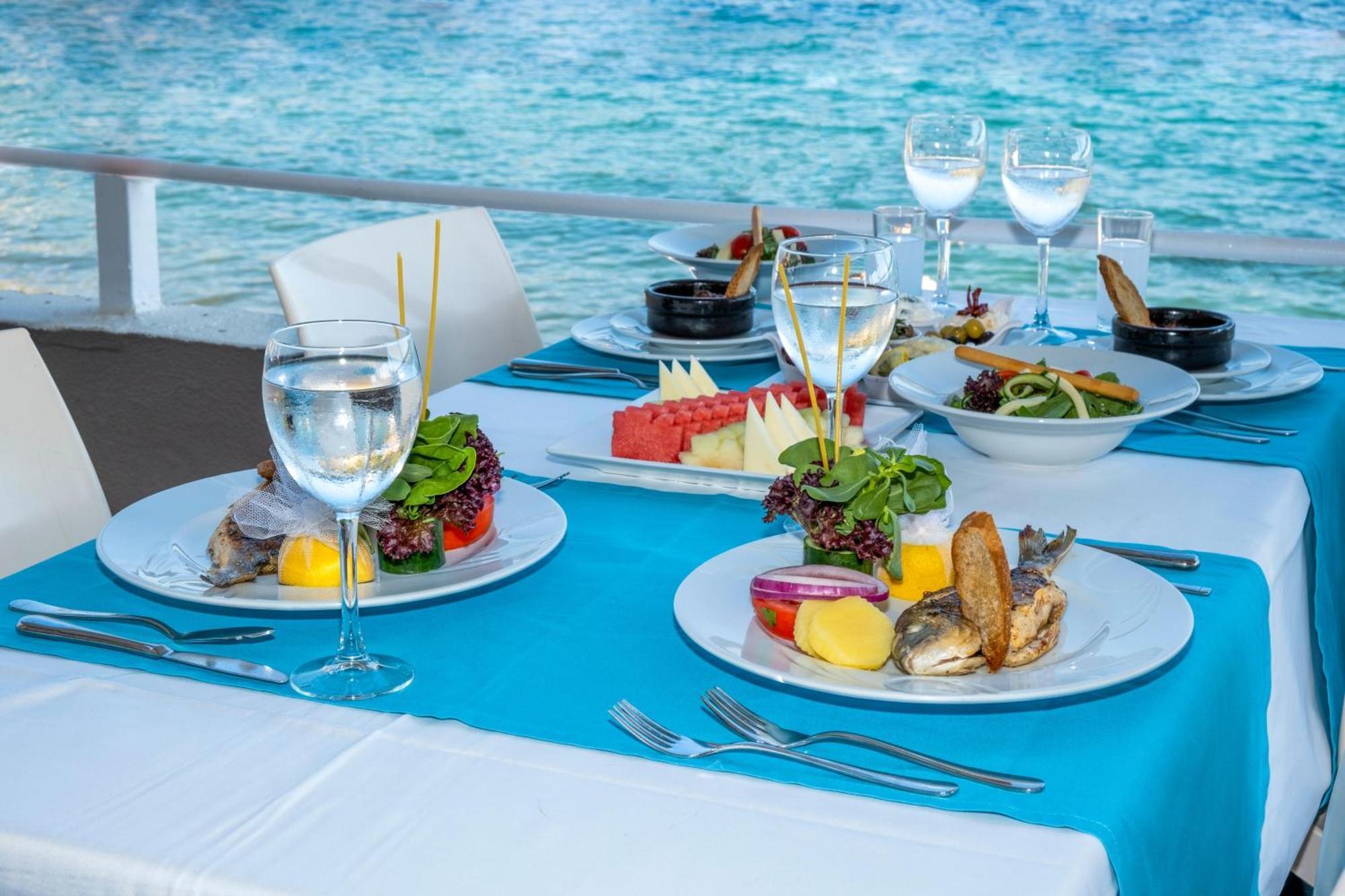 Hotel The Grand Blue Sky International Kusadası Esterno foto