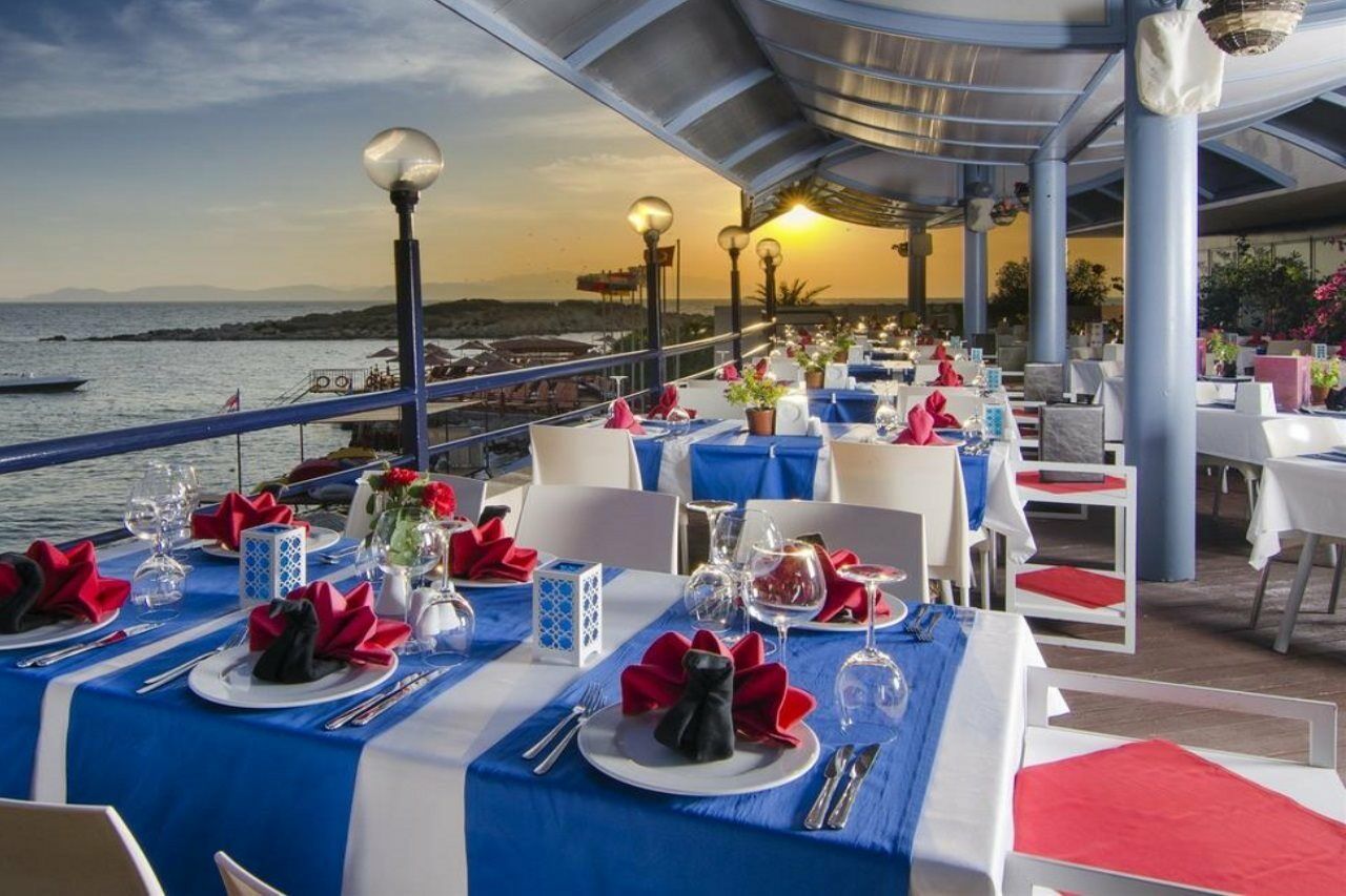 Hotel The Grand Blue Sky International Kusadası Esterno foto